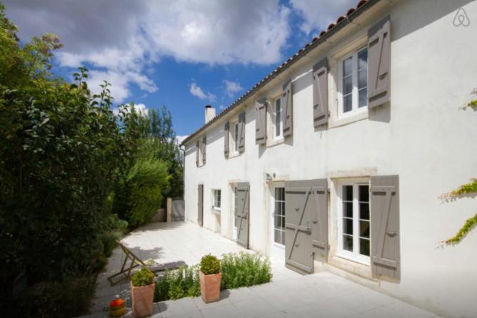La Tonnelle Fleurie Chambres D'Hotes Sainte-Soulle Exterior foto